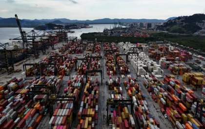 Brasil tem superávit de US$ 6,4 bi em março, abaixo das projeções do mercado