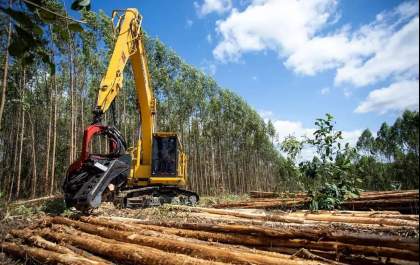 Suzano amplia logística reversa de baterias e fortalece economia circular no Vale da Celulose