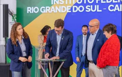 CMPC avança com terminal de R$ 1,5 bilhão para exportação de celulose